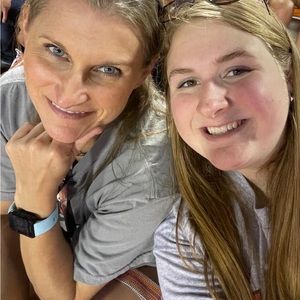 Meet your Posher, Angie